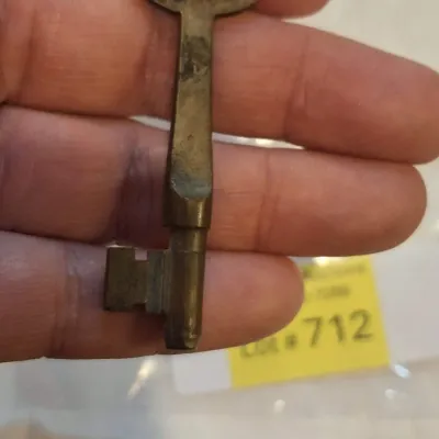 brass skeleton key