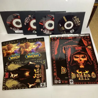 Diablo II Battle Chest PC Big Box Set – Diablo II, Lord of Destruction Expansion & BradyGames Strategy Guide