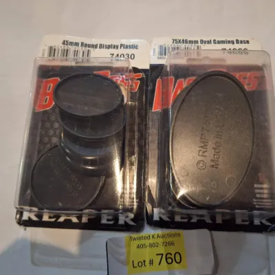 Reaper Mini Base Boss Display Bases 40mm Round & 75x46mm Oval Gaming Miniature Bases