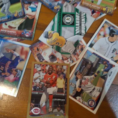 Large Lot of Topps Baseball Trading Cards – MLB Players, Rookies & Inserts