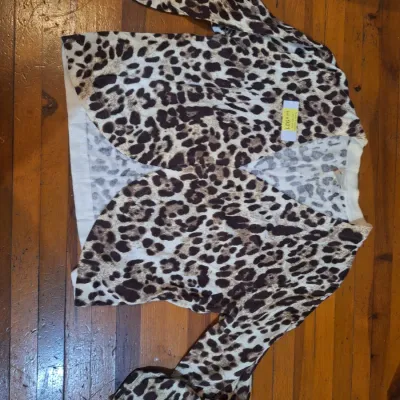 Chicos size 1 (or size XL) Leopard Animal Print Open Front 3/4 Sleeve Knit Cardigan