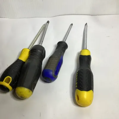 3 Phillips 1 Flat head screwdriver.