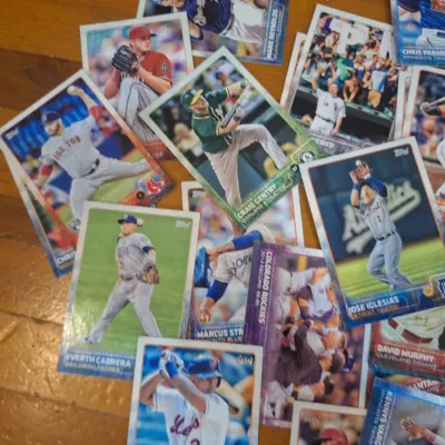 Large Lot of Topps Baseball Trading Cards – MLB Players, Rookies & Inserts