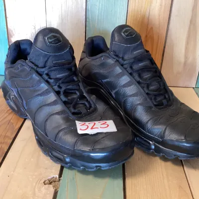 Nike Air Max Plus TN Triple Black Leather Sneakers - Men's Size 11