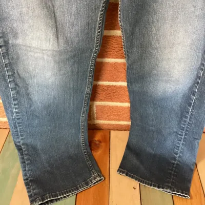 Two Pairs of Levi's 514 Straight Fit Jeans - Size 36x32