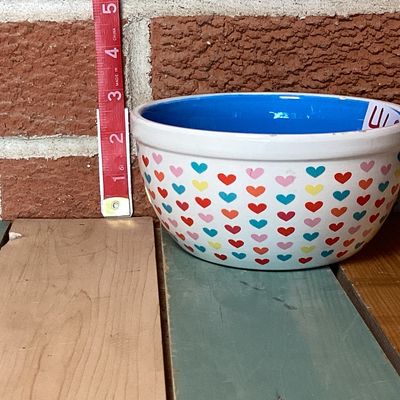 Pair of Newclassic Enterprise Ceramic Heart Pattern Bowls