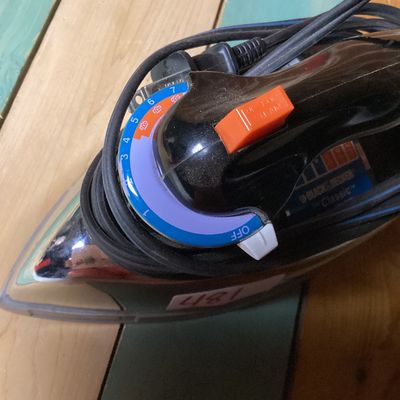 Vintage Black & Decker Classic Steam Iron