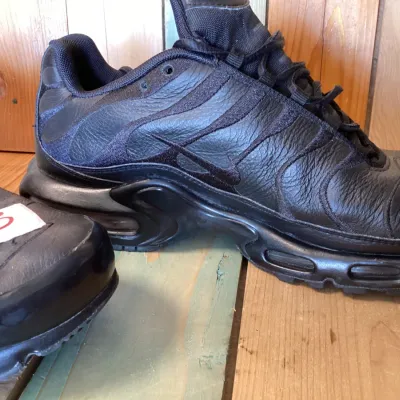Nike Air Max Plus TN Triple Black Leather Sneakers - Men's Size 11
