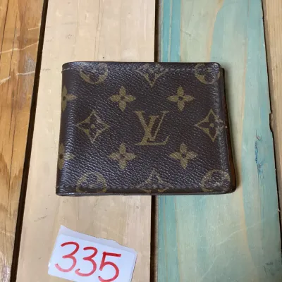 Custom Louis Vuitton Monogram & Vernis Leather Bi-Fold Wallet