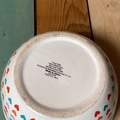 Pair of Newclassic Enterprise Ceramic Heart Pattern Bowls