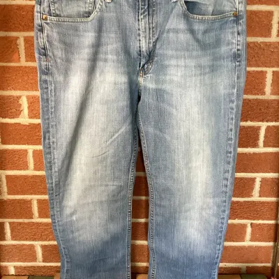 Two Pairs of Levi's 514 Straight Fit Jeans - Size 36x32
