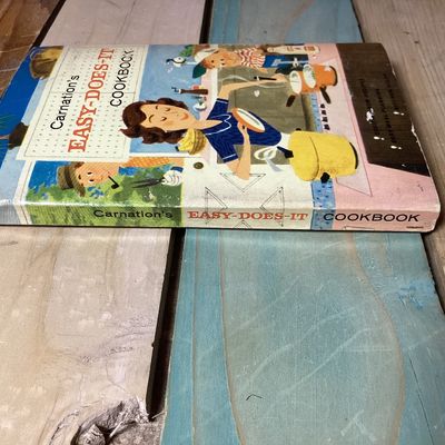 Vintage Carnation's Easy-Does-It Cookbook