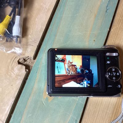 GE A835 8.0 Megapixel Digital Camera with Box and Accessories
