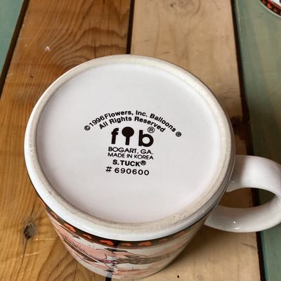 Vintage 1996 Flowers, Inc. Balloons Dancing Pigs Coffee Mugs - Set of 3