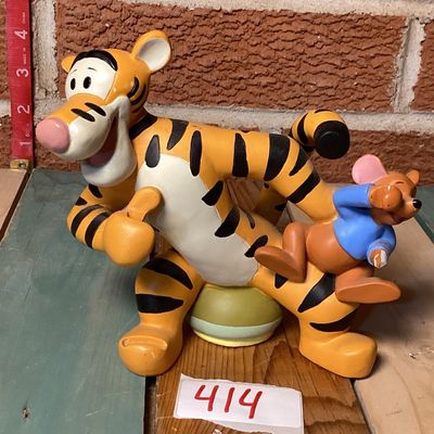 Disney Store Winnie the Pooh Tigger and Roo Figurine