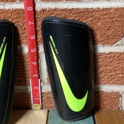 Nike Mercurial Slip-In Soccer Shin Guards - Size Medium
