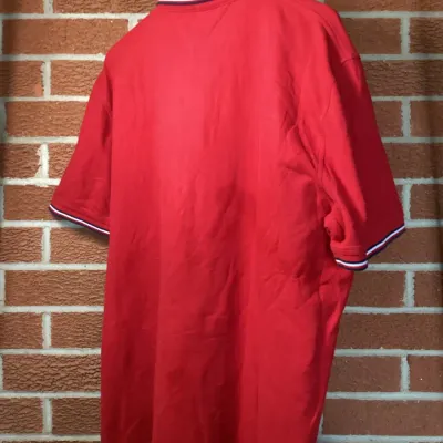 Tommy Hilfiger Red Polo Shirt XXL & Goodfellow & Co White Slim Fit Dress Shirt XXL – Men’s Clothing Lot
