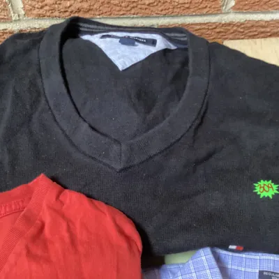 Lot 309 – Men’s Designer Clothing Lot – Tommy Hilfiger XL V-Neck Sweater & Dress Shirt + Polo Ralph Lauren XL V-Neck T-Shirt