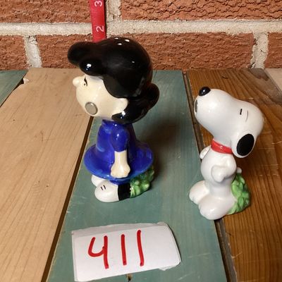 Vintage Peanuts Snoopy and Lucy Ceramic Salt & Pepper Shakers