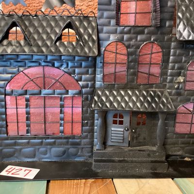Yankee Candle Co. Metal Haunted House Tea Light Holder