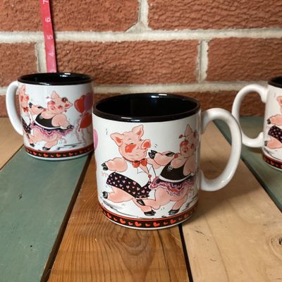 Vintage 1996 Flowers, Inc. Balloons Dancing Pigs Coffee Mugs - Set of 3