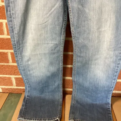 Two Pairs of Levi's 514 Straight Fit Jeans - Size 36x32
