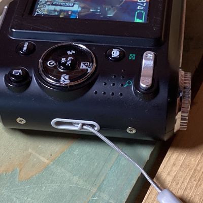 GE A835 8.0 Megapixel Digital Camera with Box and Accessories