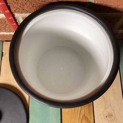 Vintage Matte Black Insulated Ice Bucket with Lid