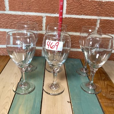 Set of 6 Clear Glass Wine Goblets