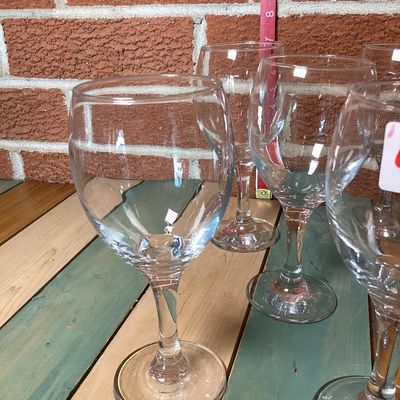 Set of 6 Clear Glass Wine Goblets
