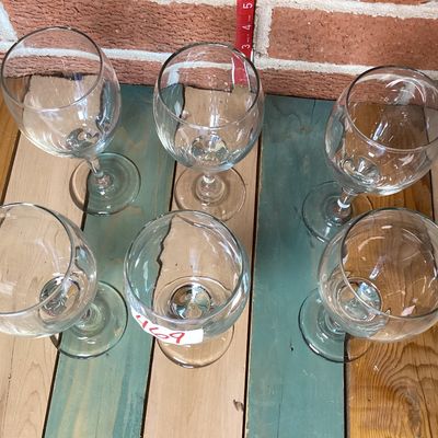 Set of 6 Clear Glass Wine Goblets