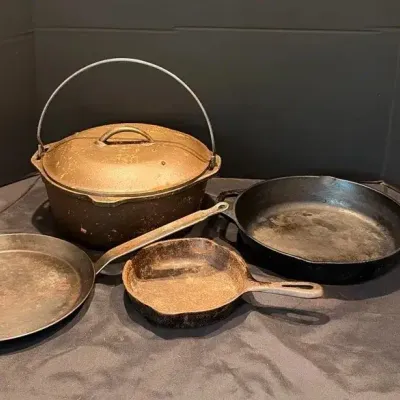 Cast Iron: Dutch Oven & 2 Frying Pans, Steel Crepe Pan