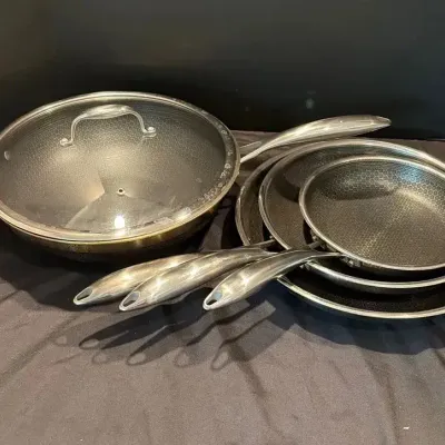 Hexclad - Wok W/Lid, 3 Various Size Frying Pans