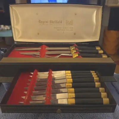 Regent Sheffield: Carving Tools & 8 Steak Knives