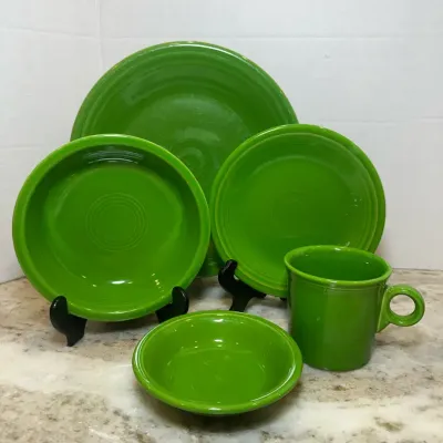 10pc Green Fiesta Ware Set