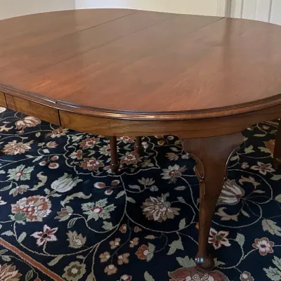 Vintage Queen Anne-Style Dining Table