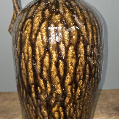 Sale Photo Thumbnail #87: Crawford Co. Signed 'WJM' William J. Marshall Jug