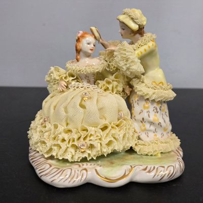 Sale Photo Thumbnail #2: Dresden Figurine 'Final Touch' Sunrise Collection