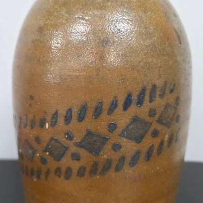 Sale Photo Thumbnail #134: Cobalt Decorated 1/2gal Northern Stoneware Jug