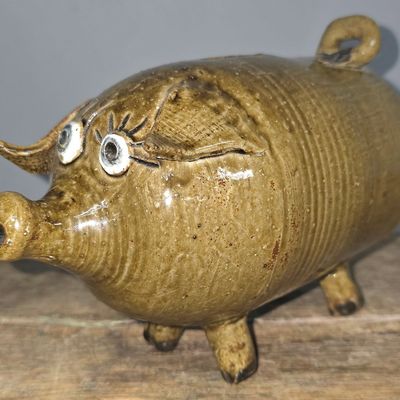 Sale Photo Thumbnail #284: Bobby Gaither Alabama Folk Pottery Pig