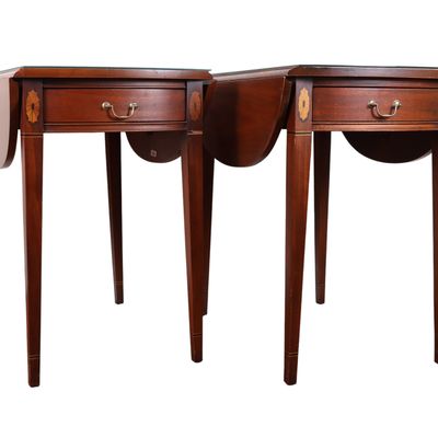 A Pair of Hickory Chair Historical James River Plantations Federal Style Mahogany Pembroke Tables