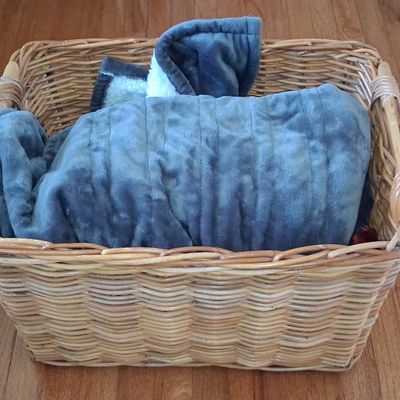 Sale Photo Thumbnail #378: Woven Willow Pet Bed Basket with Plush Throw