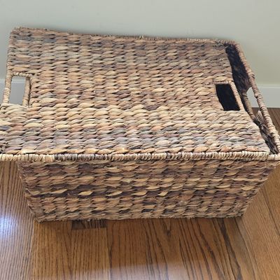 Woven Water Hyacinth Storage Basket with Lid and Handles
