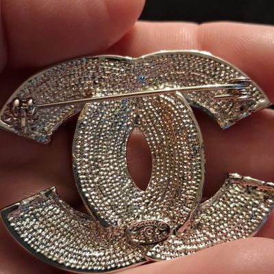 Sale Photo Thumbnail #40: Chanel CC Logo Crystal Brooch