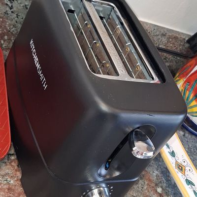 KitchenSmith by Bella 2-Slice Toaster with Wide Slots