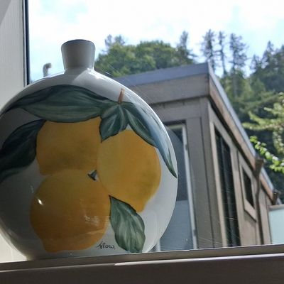 Sale Photo Thumbnail #403: Italian Majolica Lemon Motif Vase small size