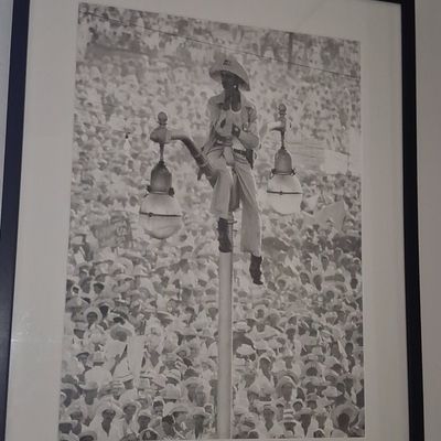 Sale Photo Thumbnail #41: Alberto Korda, 'El Quijote de la Farola' Photograph 12"x16" size