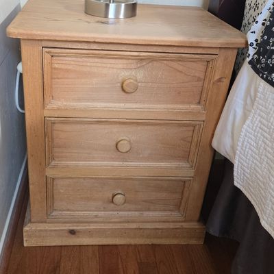 Sale Photo Thumbnail #337: Broyhill Pine Three-Drawer Nightstand