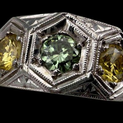 18K White Gold Green And Yellow Diamond Ring