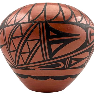 Donald Chinana, Jemez Pueblo Pottery Jar